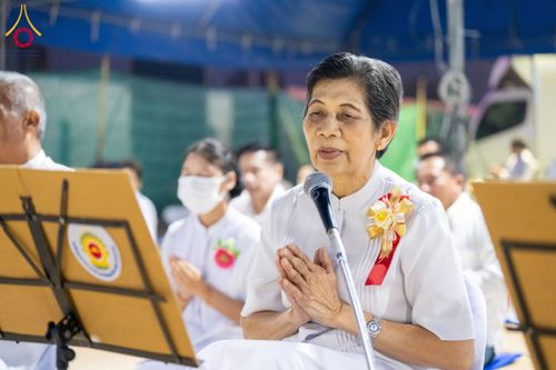 ภาพ No.191794:พิธีถวายภัตตาหารเป็นสังฆทาน แด่พระธรรมยาตรา ณ อนุสรณ์สถานคลองบางนางแท่น อ.สามพราน จ.นครปฐม ในโครงการธรรมยาตรา กตัญญูบูชา มหาปูชนียาจารย์ พระมงคลเทพมุนี(สด จนฺทสโร) พระผู้ปราบมาร อนุสรณ์สถาน 7 แห่ง ปีที่ 13 วันที่ 9 มกราคม พ.ศ. 2568