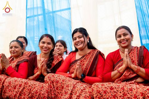 ภาพ No.212920:วันที่ 14 - 15 มีนาคม พ.ศ. 2568 คณะสงฆ์และสามเณรเดินธรรมยาตรา ในโครงการบวชสามเณรเนปาล 500 รูป ไปยังสถานที่รอบมายาเทวีและลุมพินีเกรด ณ ลุมพินี ประเทศเนปาล