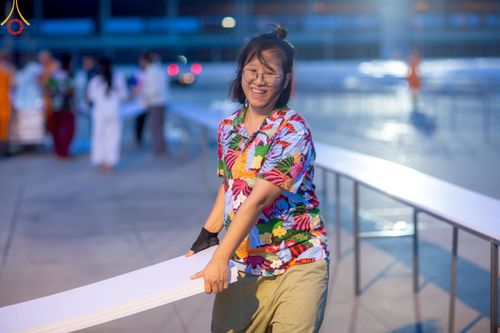 ภาพ No.218476:วันที่ 15 - 18 เมษายน พ.ศ. 2568 การเตรียมภาชนะสำหรับถวายภัตตาหาร , การจัดโต๊ะเก้าอี้ในลานธรรม , การแพ็คพัสดุงานต้อนรับ เพื่องานวันคุ้มครองโลก 22 เมษายน พ.ศ.2568 วัดพระธรรมกาย