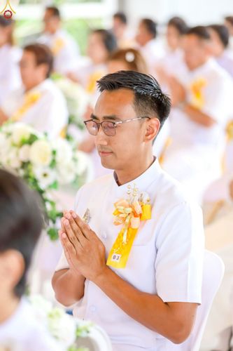 ภาพ No.239413:วันอาทิตย์ที่ 17 สิงหาคม พ.ศ. 2568 พิธีกดปุ่มอัญเชิญรูปเหมือน พระมงคลเทพมุนี (สด จันทสโร)  ณ มหาวิหารแก้วพระมงคลเทพมุนี  ศูนย์ปฏิบัติธรรมแก้วเมืองเลย