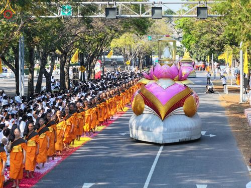 ภาพ No.188443:พิธีต้อนรับพระธรรมยาตรา ในโครงการธรรมยาตรา กตัญญูบูชา มหาปูชนียาจารย์ พระมงคลเทพมุนี(สด จนฺทสโร) พระผู้ปราบมาร อนุสรณ์สถาน 7 แห่ง ปีที่ 13 วันที่ 2 มกราคม พ.ศ. 2568 ณ วัดพระธรรมกาย จ.ปทุมธานี
