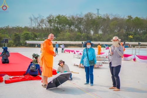 ภาพ No.128657:V.33 รวมพลังเพื่อบางกล่ำ การเตรียมงานของเจ้าหน้าที่หน่วยงานต่างๆ เพื่องานธรรมยาตราอัญเชิญพระบรมสารีริกธาตุ ประดิษฐาน ณ มหารัตนเจดีย์สิริปทุมสวรรค์ (เจดีย์อริยพุทธะ 5 พระองค์) ศูนย์ปฏิบัติธรรมภาคใต้ อ.บางกล่ำ จ.สงขลา ระหว่างวันที่ 9-10 มีนาคม พ.ศ. 2567