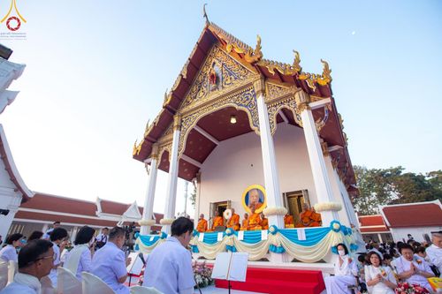 ภาพ No.197659:พิธีตักบาตรพระธรรมยาตรา ณ อนุสรณ์สถานลำดับที่ 4 สถานที่เกิดด้วยกายธรรม วัดโบสถ์(บน) ต.บางคูเวียง จ.นนทบุรี ในโครงการธรรมยาตรา กตัญญูบูชา มหาปูชนียาจารย์ พระมงคลเทพมุนี(สด จนฺทสโร) พระผู้ปราบมาร อนุสรณ์สถาน 7 แห่ง ปีที่ 13 วันที่ 19 มกราคม พ.ศ. 2568