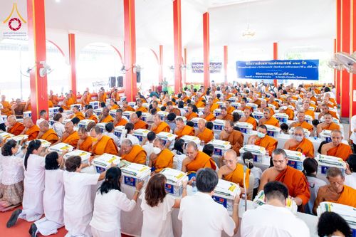 ภาพ No.144030:พิธีถวายสังฆทานแด่คณะสงฆ์ 323 วัด  ปีที่ 20 ครั้งที่  171 พิธีมอบกองทุนหนุนแรงใจช่วยครูใต้  ปีที่ 17 ครั้งที่ 136  และพิธีทำบุญอุทิศส่วนกุศลให้ผู้วายชนม์ในเหตุการณ์ไม่สงบ 4 จังหวัดชายแดนภาคใต้(ปัตตานี ยะลา นราธิวาส สงขลา) วันเสาร์ที่ 13 กรกฎาคม พ.ศ. 2567