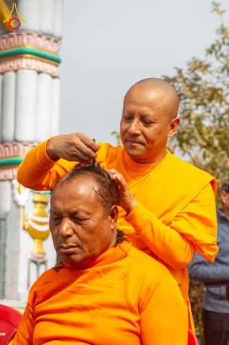 ภาพ No.209790:วันที่ 28 กุมภาพันธ์ พ.ศ.2568 พิธีเปิดโครงการบวชสามเณร พิธีถวายไทยธรรม พิธีขอขมามอบผ้าไตร  ณ เมืองปาตัน ประเทศเนปาล