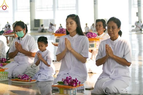 ภาพ No.123039:พิธีตักบาตร และพิธีบูชาข้าวพระ ในวันอาทิตย์ต้นเดือนที่ 4 กุมภาพันธ์ พ.ศ. 2567 ณ วัดพระธรรมกาย จ.ปทุมธานี