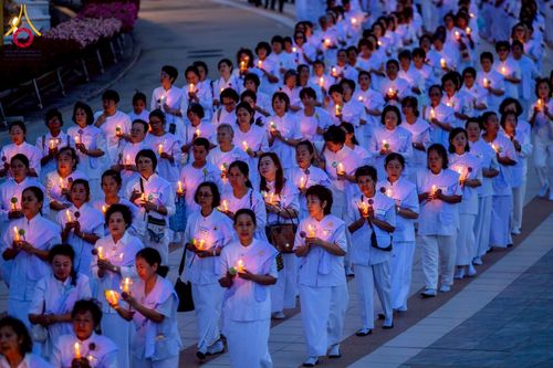 ภาพ No.224234:วันที่ 3-5 พฤษภาคม พ.ศ. 2568  กิจวัตร-กิจกรรมโครงการปฏิบัติธรรมอบรมศีลธรรม “บวชอุบาสิกาแก้ว” ถวายเป็นพระราชกุศล แด่พระบาทสมเด็จพระเจ้าอยู่หัว เนื่องในโอกาสมหามงคล “วันฉัตรมงคล” ณ วัดพระธรรมกาย อ.คลองหลวง จ.ปทุมธานี