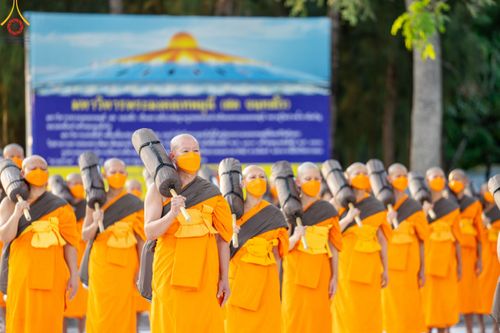 ภาพ No.104413:พระธรรมยาตราร่วมปฏิบัติธรรม และถ่ายภาพหมู่ประวัติศาสตร์ หน้ามหาวิหารพระมงคลเทพมุนี วันที่ 27 ธันวาคม พ.ศ. 2566