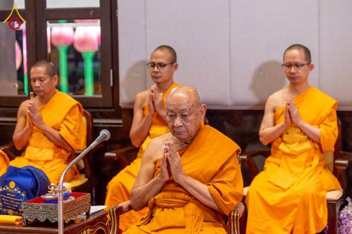 ภาพ No.231264:วันพฤหัสบดีที่ 3 กรกฏาคม พ.ศ. 2568 พิธีมุทิตาสักการะพระภิกษุนาคหลวง พระมหาพนาวัฒน์ ธมฺมนฺตคามี (จันทร์เผือก) เปรียญธรรม ๙ ประโยค ณ วัดพระธรรมกาย ปทุมธานี