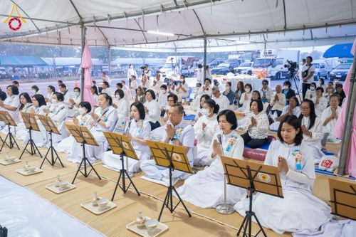 ภาพ No.200220:พิธีถวายภัตตาหารเป็นสังฆทาน แด่พระธรรมยาตรา ณ อนุสรณ์สถานบางปลา วัดบางปลา อำเภอบางเลน จังหวัดนครปฐม ในโครงการธรรมยาตรา กตัญญูบูชา มหาปูชนียาจารย์ พระมงคลเทพมุนี(สด จนฺทสโร) พระผู้ปราบมาร อนุสรณ์สถาน 7 แห่ง ปีที่ 13 วันที่ 23 มกราคม พ.ศ. 2568