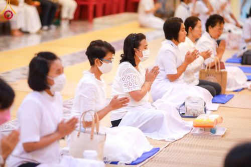 ภาพ No.113649:พิธีถวายภัตตาหารเป็นสังฆทาน แด่คณะพระธรรมยาตรา ปีที่ 12 วันที่ 17 มกราคม พ.ศ. 2567 ณ วัดโบสถ์(บน) บางคูเวียง จ.นนทบุรี