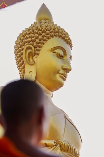 ภาพ No.302810:วันที่ 24 มกราคม พ.ศ. 2569 พิธีจุดประทีปธรรมถวายเป็นพุทธบูชา  และบูชาธรรมมหาปูชนียาจารย์  ณ อาคารธรรมยาตรา กตัญญูบูชามหาปูชนียาจารย์  ตรงข้ามวัดปากน้ำภาษีเจริญ จ.กรุงเทพมหานคร ในโครงการธรรมยาตรา กตัญญูบูชา มหาปูชนียาจารย์ พระมงคลเทพมุนี(สด จนฺทสโร) พระผู