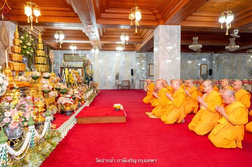 ภาพ No.342115:วันศุกร์ที่ 31 กรกฎาคม พ.ศ.2569 พระภิกษุวัดพระธรรมกาย ทำวัตรพระผู้ใหญ่เนื่องในวันเข้าพรรษา