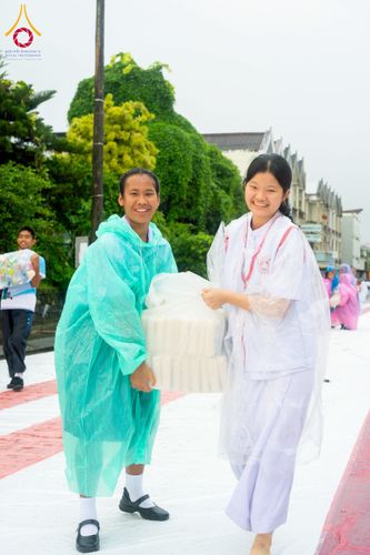 ภาพ No.226174:วันอาทิตย์ที่ 25 พฤษภาคม พ.ศ. 2568 พิธีตักบาตรพระ 1,000 รูปเมืองตรัง ครบรอบ 110 ปี เมืองทับเที่ยง ถวายเป็นพุทธบูชา ถวายเป็นพระราชกุศลแด่รัชกาลที่ 10 และอุทิศส่วนกุศลแด่อดีตเจ้าเมืองตรัง และบรรพบุรุษ ณ บริเวณหน้าศาลากลางจังหวัดตรัง ถนนพระราม 6