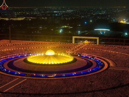 ภาพ No.125111:พิธีเวียนประทักษิณและจุดมาฆประทีป (ชุดที่ 2) ในวันมาฆบูชา เสาร์ที่ 24 กุมภาพันธ์ พ.ศ. 2567 ณ พระมหาธรรมกายเจดีย์ วัดพระธรรมกาย