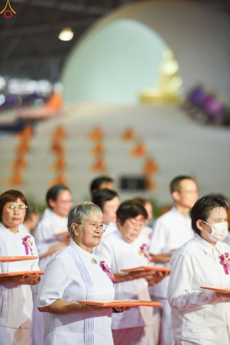 ภาพ No.240790:วันพุธที่ 27 สิงหาคม พ.ศ. 2568 พิธีทอดผ้าป่าเพื่อสร้างอาคาร  82 ปี หลวงพ่อธัมมชโย สมทบกฐินวัดพระธรรมกาย และกฐิน 30,000 วัดทั่วประเทศ ครั้งที่ 1