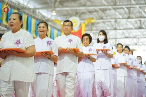 ภาพ No.134399:พิธีทอดผ้าป่าสมทบ มหาสังฆทาน 10,000 วัด ทั่วไทย วันอาทิตย์ต้นเดือนที่ 7 เมษายน พ.ศ.2567 ณ ห้องแก้วสารพัดนึก 1 สภาธรรมกายสากล  วัดพระธรรมกาย จ.ปทุมธานี