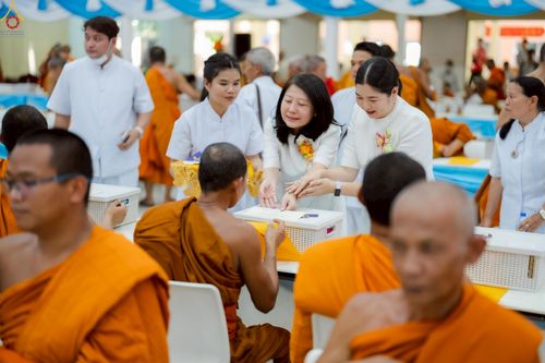 ภาพ No.233623:วันจันทร์ที่ 7 กรกฎาคม พ.ศ. 2568 จังหวัดบุรีรัมย์รวมใจ สัมมนาคณะสงฆ์ เพื่อฟื้นฟูพระพุทธศาสนา  โครงการทอดกฐินสามัคคีทั่วไทย 30,000 วัด ประจำปีพุทธศักราช 2568 และพิธีถวายมหาสังฆทาน 300 กว่าวัด โดยคณะศิษยานุศิษย์ บูชาธรรม 81 ปี หลวงพ่อธัมมชโย  ณ วัดกลาง พระ