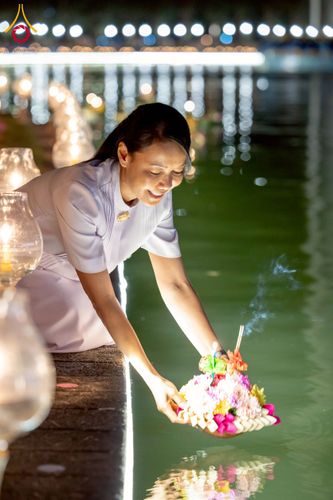 ภาพ No.266394:วันพุธที่ 5 พฤศจิกายน พ.ศ. 2568 (วันพระ ขึ้น 15 ค่ำ เดือน 12) พิธีลอยกระทงธรรม  ณ สระมหาเศรษฐีทะเลบุญ มหาวิหารพระมงคลเทพมุนี วัดพระธรรมกาย จ.ปทุมธานี