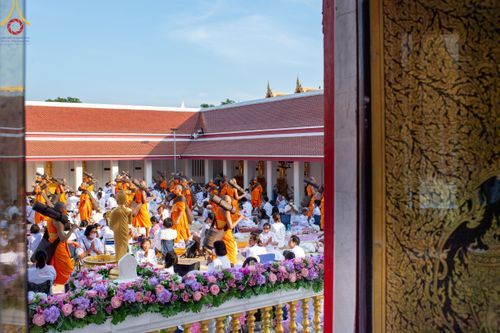 ภาพ No.110486:พิธีต้อนรับพระธรรมยาตรา ในโครงการธรรมยาตรากตัญญูบูชา มหาปูชนียาจารย์ พระมงคลเทพมุนี(สด จนฺทสโร) พระผู้ปราบมาร อนุสรณ์สถาน 7 แห่ง ปีที่ 12 วันที่ 11 มกราคม พ.ศ. 2567 ณ อนุสรณ์สถานลำดับที่ 3 สถานที่เกิดใหม่ในเพศสมณะ วัดสองพี่น้อง จ.สุพรรณบุรี