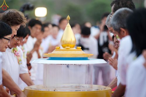 ภาพ No.129441:พิธีประดิษฐานพระบรมสารีริกธาตุ ณ มหารัตนะเจดีย์สิริปทุมสวรรค์ ศูนย์ปฏิบัติธรรมภาคใต้ อ.บางกล่ำ จ.สงขลา วันที่ 10 มีนาคม พ.ศ.2567