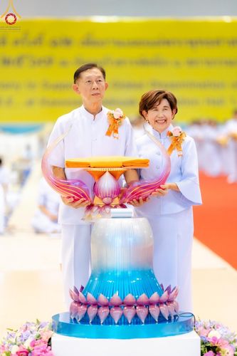 ภาพ No.178065:พิธีทอดผ้าป่าต้นสมบัติจักรพรรดิ ในวันอาทิตย์ที่ 1 ธันวาคม พ.ศ. 2567 ณ สภาธรรมกายสากล วัดพระธรรมกาย