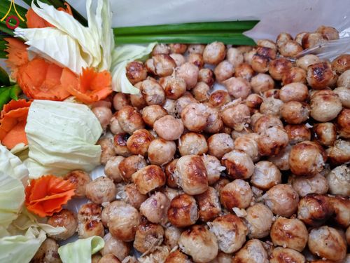 ภาพ No.111945:พิธีถวายภัตตาหารเป็นสังฆทาน แด่คณะพระธรรมยาตราฯ ในโครงการธรรมยาตรา กตัญญูบูชา มหาปูชนียาจารย์ พระมงคลเทพมุนี(สด จนฺทสโร) พระผู้ปราบมาร อนุสรณ์สถาน 7 แห่ง ปีที่ 12 วันที่ 14 มกราคม พ.ศ. 2567 ณ อนุสรณ์สถานมหาวิหารพระมงคลเทพมุนี  (โลตัสแลนด์) อ.สองพี่น้อง จ