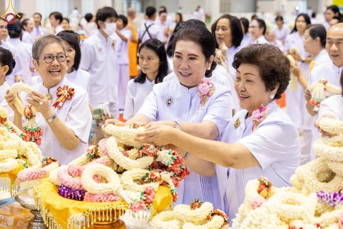 ภาพ No.160065:พิธีปฎิบัติธรรม , พิธีสักการะพระมงคลเทพมุนี (สด จนฺทสโร) พระผู้ปราบมาร ณ สภาธรรมกายสากล วัดพระธรรมกาย วันพฤหัสบดีที่ 10 ตุลาคม พ.ศ. 2567