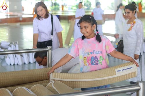 ภาพ No.177468:พิธีถวายภัตตาหารเมนูสวรรค์ และพิธีบุพเปตพลี ครั้งที่ 158 ร่วมอุทิศบุญแด่หมู่ญาติที่ล่วงลับไปแล้ว และสืบทอดอายุพระพุทธศาสนา ณ วัดพระธรรมกาย วันที่ 30 พฤศจิกายน พ.ศ.2567 (วันพระ แรม 15 ค่ำ เดือน 12)