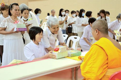 ภาพ No.225442:วันอาทิตย์ที่ 18 พฤษภาคม พ.ศ. 2568 พิธีร่วมบุญการศึกษา พระภิกษุ สามเณร ณ ห้องแก้วสารพัดนึก 2 วัดพระธรรมกาย