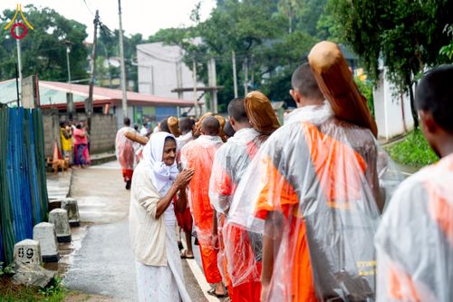 ภาพ No.226346:วันที่ 7-10 พฤษภาคม พ.ศ. 2568 โครงการเดินธรรมยาตรา สยาม-ลังกา ธรรมยาตรา ฉลองเทศกาลวิสาขบูชาแห่งชาติ ศรีลังกา บูชาธรรม 81 ปี หลวงพ่อธัมมชโย เมืองนูวราอิลิยา ประเทศศรีลังกา