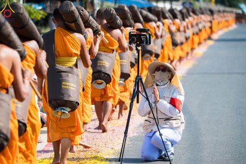 ภาพ No.119773:V.19 แกล้วกล้า การเตรียมงาน เก็บงาน การรับบุญของเจ้าหน้าที่หน่วยงานต่างๆ เพื่อโครงการธรรมยาตรา กตัญญูบูชามหาปูชนียาจารย์ พระมงคลเทพมุนี (สด จนฺทสโร) พระผู้ปราบมาร อนุสรณ์สถาน 7 แห่ง ปีที่ 12 ระหว่างวันที่ 2 - 31 มกราคม พ.ศ.2567