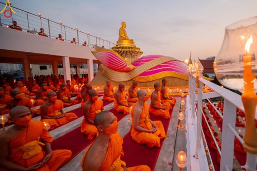 ภาพ No.119259:พิธีจุดประทีปถวายเป็นพุทธบูชา และบูชาธรรมมหาปูชนียาจารย์ พระมงคลเทพมุนี(สด จนฺทสโร) ในโครงการธรรมยาตราฯ วันที่ 26 มกราคม พ.ศ. 2567 ณ อาคารธรรมยาตรา กตัญญูบูชามหาปูชนียาจารย์ ตรงข้ามวัดปากน้ำภาษีเจริญ จ.กรุงเทพมหานคร