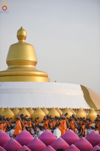 ภาพ No.198231:พิธีต้อนรับพระธรรมยาตรา ณ อนุสรณ์สถานลำดับที่ 5 สถานที่เผยแผ่วิชชาธรรมกายครั้งแรก อนุสรณ์สถานบางปลา วัดบางปลา อำเภอบางเลน จังหวัดนครปฐม ในโครงการธรรมยาตรา กตัญญูบูชา มหาปูชนียาจารย์ พระมงคลเทพมุนี(สด จนฺทสโร) พระผู้ปราบมาร ปีที่ 13 วัน 19 มกราคม พ.ศ.2568