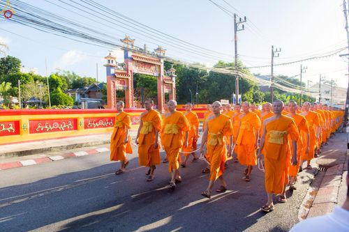 ภาพ No.248815:วันที่ 20 กันยายน พ.ศ. 2568 พิธีอัญเชิญรูปหล่อหลวงปู่วัดปากน้ำ ภาษีเจริญ จากวัดมงคลนิมิตร พระอารามหลวง เพื่อประดิษฐาน ณ วิหารพระมงคลเทพมุนี (สด จนฺทสโร)  ศูนย์ปฏิบัติธรรมภูเก็ต จ.ภูเก็ต