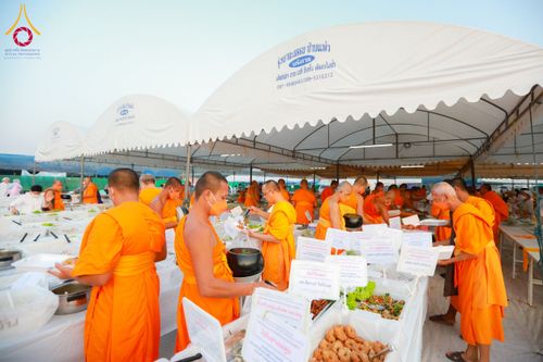 ภาพ No.117504:พิธีถวายภัตตาหารเป็นสังฆทาน แด่คณะพระธรรมยาตรา วันที่ 23 มกราคม พ.ศ. 2567 ณ อนุสรณ์สถานบางปลา อ.บางเลน จ.นครปฐม