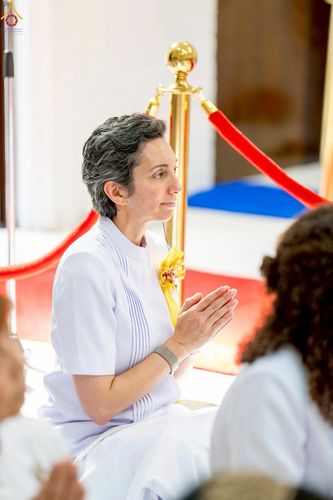 ภาพ No.252333:วันที่ 4-5 ตุลาคม พ.ศ. 2568  วัดพระธรรมกายแคลิฟอร์เนีย ประเทศสหรัฐอเมริกา ได้จัดพิธีตัดปอยผม โดยคณะสงฆ์ ญาติ ๆ และสาธุชน ให้กับนาคธรรมทายาท 8 ท่าน และได้จัดพิธีบรรพชา-อุปสมบท ฉลองพิธีทอดกฐินบรมจักรพรรดิ สร้างอุโบสถ 82 ปี บูชาธรรมหลวงพ่อธัมมชโย