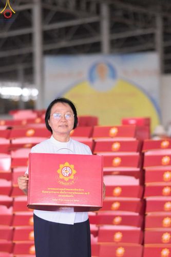 ภาพ No.212353:วันพุธที่ 19 มีนาคม พ.ศ. 2568 การบรรจุไทยธรรมลงกล่องสำเร็จ 43,500 กล่อง เพื่อถวายแด่พระสังฆาธิการ 40,000 กว่าวัดทั่วไทย ในวันคุ้มครองโลก 22 เมษายน พ.ศ. 2568 ณ บ้านแก้วเรือนทองคุณยายฯ วัดพระธรรมกาย
