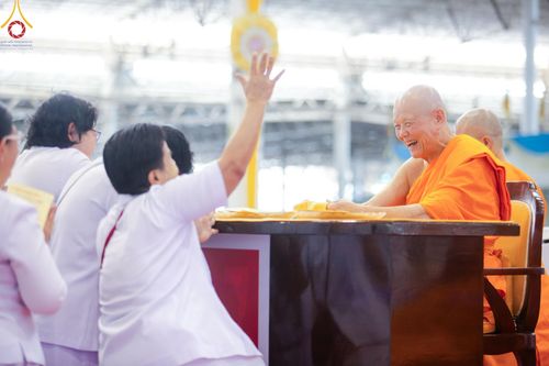ภาพ No.151542:พิธีจุดเทียนใจ ไฟนิรันดร์ อนันตชัย ณ สภาธรรมกายสากล วัดพระธรรมกาย วันอาทิตย์ต้นเดือนที่ 1 กันยายน พ.ศ. 2567