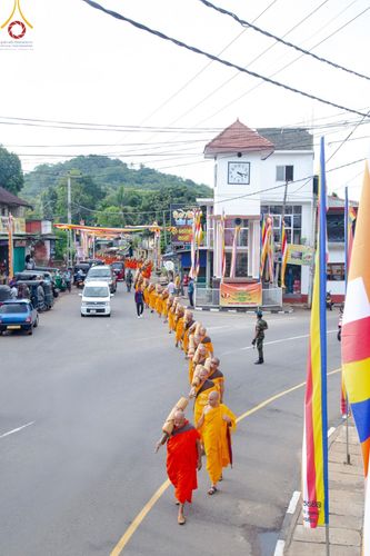 ภาพ No.140780:PhotoStory มหาศรัทธา ธรรมยาตราศรีลังกา EP.4 โครงการสยาม-ลังกา ธรรมยาตรา ฉลองเทศกาลวิสาขบูชาแห่งชาติ ศรีลังกา  บูชาธรรม 80 ปีหลวงพ่อธัมมชโย เส้นทางจาก เมืองดัมบูลลา ไปยัง เมืองมาตะเล  ตั้งแต่วันที่ 17-20 พฤษภาคม พ.ศ. 2567