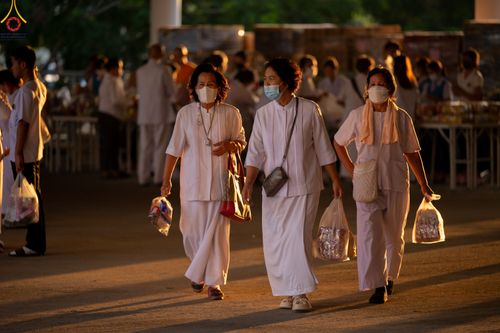 ภาพ No.81442:พิธีตักบาตร ข้าวสารอาหารแห้ง และพิธีบูชาข้าวพระ ณ สภาธรรมกายสากล วัดพระธรรมกาย วันเสาร์ที่ 3 มิถุนายน 2566