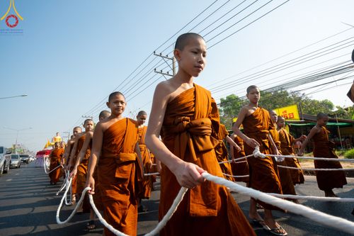 ภาพ No.310525:วันอาทิตย์ที่ 22 กุมภาพันธ์ พ.ศ. 2569 พิธีอัญเชิญพระประธาน “พระธรรมกาย” เพื่อไปประดิษฐาน ณ ธุดงเข้าสถานอำนาจเจริญ จังหวัดอำนาจเจริญ