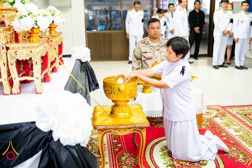 ภาพ No.337207:วันที่ 13-27 มิถุนายน พ.ศ.2569 พสกนิกรอำเภอคลองหลวง จัดพิธีบำเพ็ญกุศลสวดพระอภิธรรม อุทิศถวายพระกุศลแด่สมเด็จพระเจ้าลูกเธอ เจ้าฟ้าพัชรกิติยาภาฯ