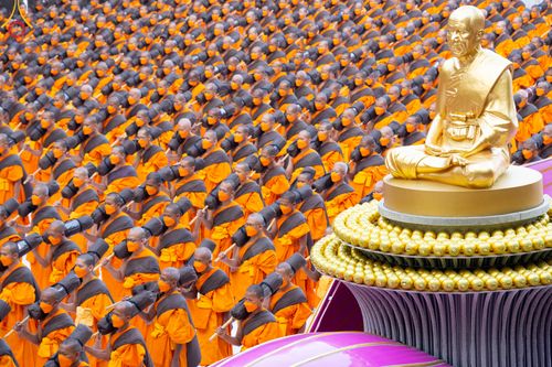 ภาพ No.106249:พระธรรมยาตราร่วมปฏิบัติธรรม และถ่ายภาพหมู่ประวัติศาสตร์ ในโครงการธรรมยาตรากตัญญูบูชา มหาปูชนียาจารย์ พระมงคลเทพมุนี(สด จนฺทสโร) พระผู้ปราบมาร  อนุสรณ์สถาน 7 แห่ง ปีที่ 12  วันที่ 4 มกราคม พ.ศ. 2567  ณ อนุสรณ์สถานมหาวิหารพระมงคลเทพมุนี จ.สุพรรณบุรี
