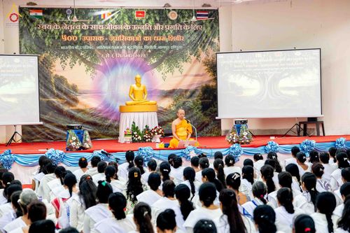 ภาพ No.347194:วันที่ 3–4 กันยายน พ.ศ. 2569 ฟังธรรม-ปฏิบัติธรรมในโครงการบวชอุบาสก–อุบาสิกาแก้ว ณ วัดพุทธสันติวัน ธรรมชัย เมืองนาคปูร์ ประเทศอินเดีย