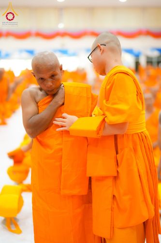 ภาพ No.281261:วันที่ 4 ธันวาคม พ.ศ. 2568 พิธีบรรพชาสามเณร ในโครงการบวชบูชาธรรมมหาปูชนียาจารย์  ณ วัดกลางพระอารามหลวง จังหวัดบุรีรัมย์