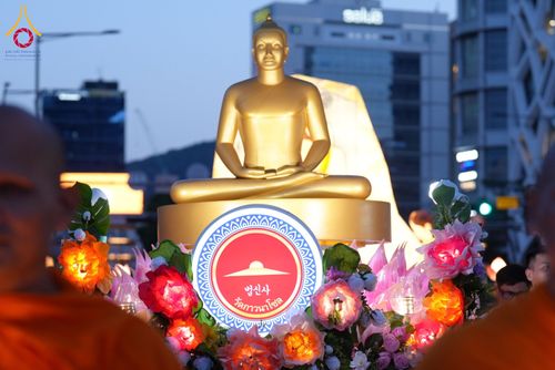 ภาพ No.328948:วันเสาร์ที่ 16 พฤษภาคม พ.ศ.2569 งานเทศกาลโคมวิสาขบูชานานาชาติ หรือ ยอนดึงฮเว  연등회 (Lotus Lantern Festival) ประจำปี 2569 ประเทศเกาหลีใต้