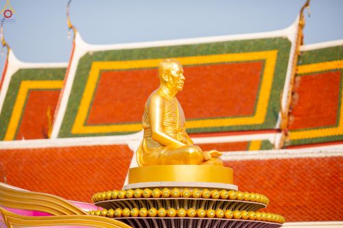 ภาพ No.297501:วันที่ 18 มกราคม พ.ศ. 2569 พิธีตักบาตรพระธรรมยาตรา ณ วัดโบสถ์บน ต.บางคูเวียง จ.นนทบุรี อนุสรณ์สถานลำดับที่ 4 สถานที่เกิดด้วยกายธรรม ในโครงการธรรมยาตรา กตัญญูบูชา มหาปูชนียาจารย์ พระมงคลเทพมุนี(สด จนฺทสโร) พระผู้ปราบมาร อนุสรณ์สถาน 7 แห่ง ปีที่ 14