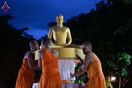 ภาพ No.351394:วันที่ 22 กันยายน พ.ศ. 2569  พิธีตักบาตรสามเณรธรรมทายาท โครงการบรรพชาพัฒนาคุณธรรม จริยธรรม  สำหรับนักเรียนนายสิบตำรวจ (นสต.) รุ่นที่ 16 ศูนย์ฝึกอบรมตำรวจภูธรภาค 1  ณ วัดพระพุทธบาทราชวรมหาวิหาร