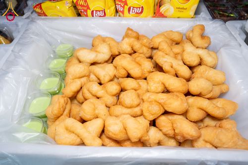 ภาพ No.292648:วันที่ 12 มกราคม พ.ศ. 2569 พิธีถวายภัตตาหารเป็นสังฆทาน แด่พระธรรมยาตรา ณ อนุสรณ์สถานมหาวิหารพระมงคลเทพมุนี (โลตัสแลนด์) อ.สองพี่น้อง จ.สุพรรณบุรี ในโครงการธรรมยาตรา กตัญญูบูชา มหาปูชนียาจารย์ พระมงคลเทพมุนี(สด จนฺทสโร) พระผู้ปราบมาร อนุสรณ์สถาน 7 แห่ง ปี